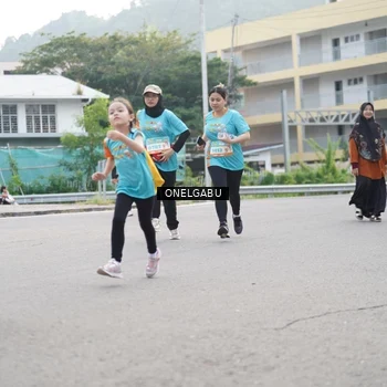 Runner Photo 8237043