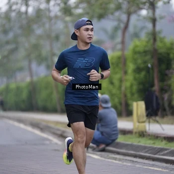Runner Photo 8237052