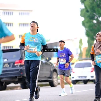 Runner Photo 8237152
