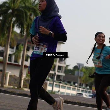 Runner Photo 8237340