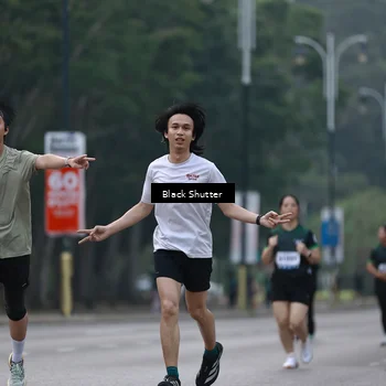 Runner Photo 8237398