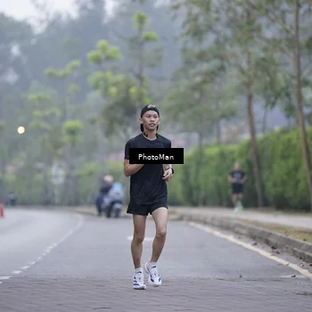 Runner Photo 8237570