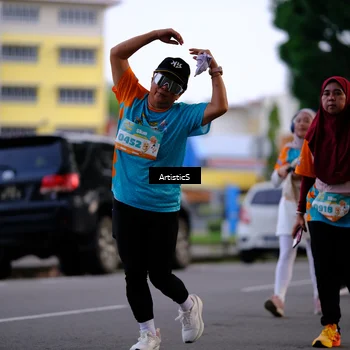 Runner Photo 8237875