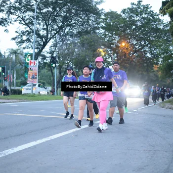 Runner Photo 8238023