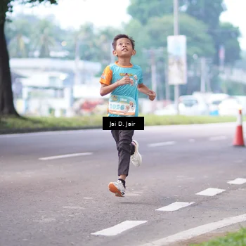 Runner Photo 8238040