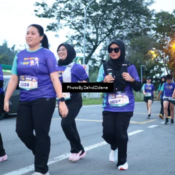 Runner Photo 8238055