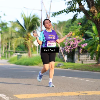 Runner Photo 8238102