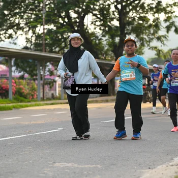 Runner Photo 8238157