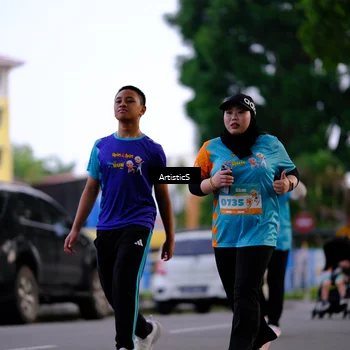 Runner Photo 8238202