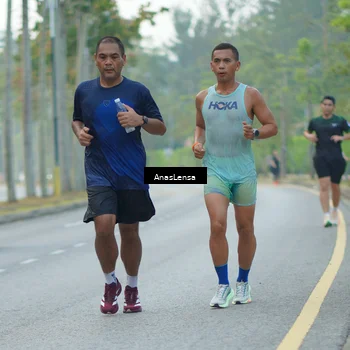 Runner Photo 8238221