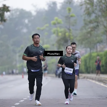 Runner Photo 8238223