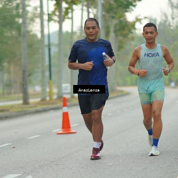 Runner Photo 8238330