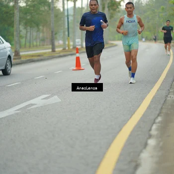 Runner Photo 8238332