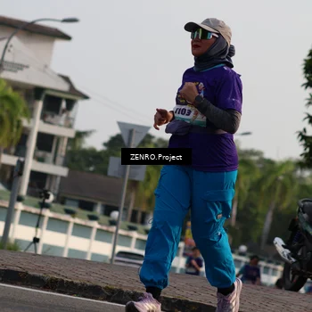 Runner Photo 8238340