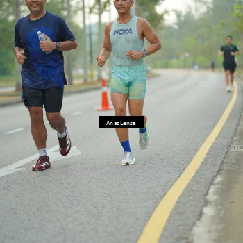 Runner Photo 8238453