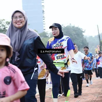 Runner Photo 8238472