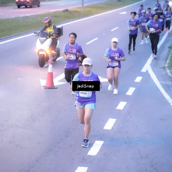 Runner Photo 8238508