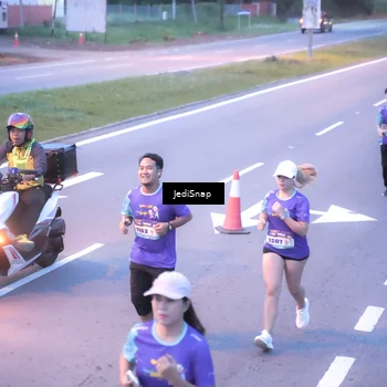 Runner Photo 8238545