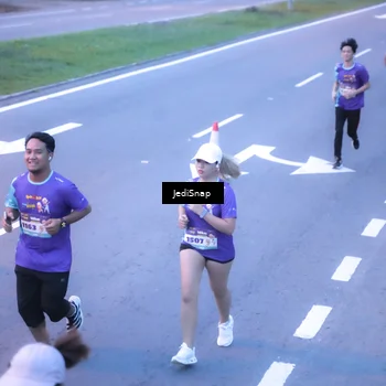 Runner Photo 8238554