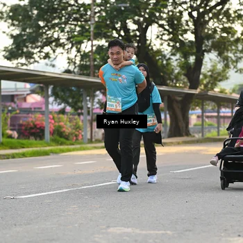 Runner Photo 8238555