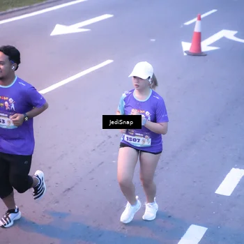 Runner Photo 8238569