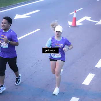 Runner Photo 8238577