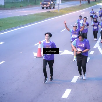 Runner Photo 8238610