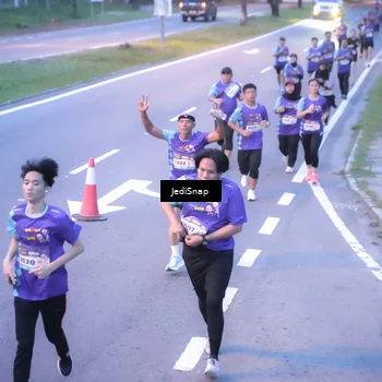 Runner Photo 8238633