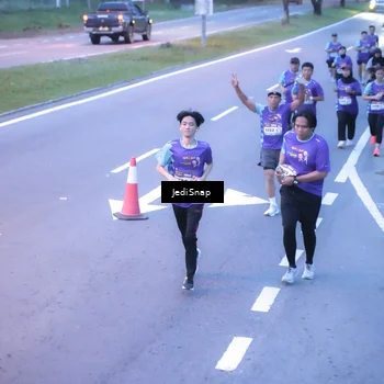 Runner Photo 8238646