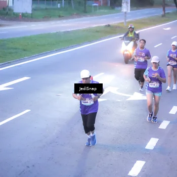 Runner Photo 8238654