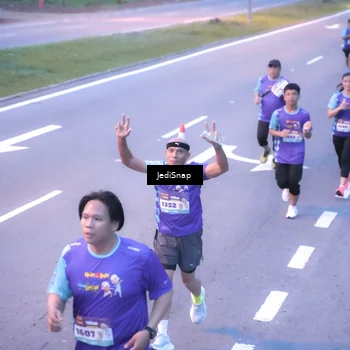 Runner Photo 8238658