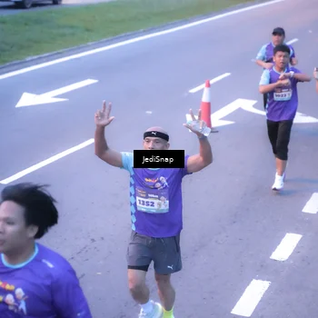 Runner Photo 8238671