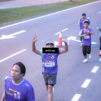 Runner Photo 8238679