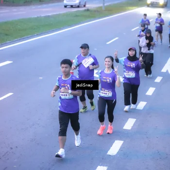 Runner Photo 8238710