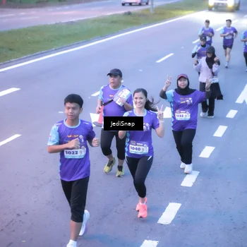 Runner Photo 8238722