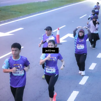 Runner Photo 8238725