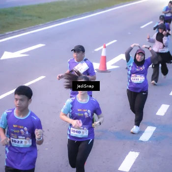 Runner Photo 8238728