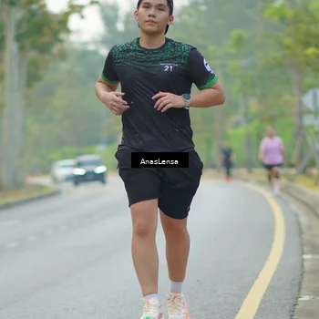 Runner Photo 8238743