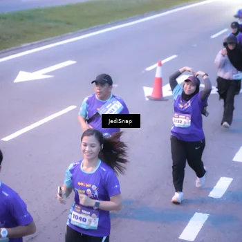 Runner Photo 8238754