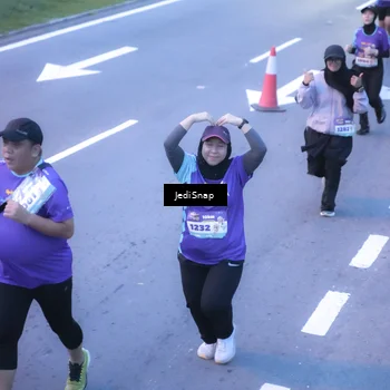 Runner Photo 8238768