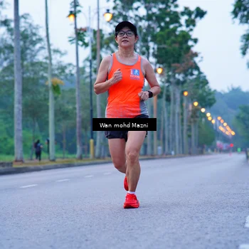 Runner Photo 8238799