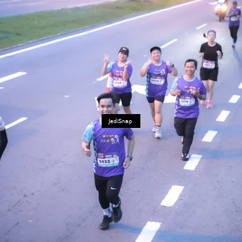 Runner Photo 8238816