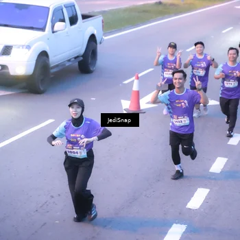 Runner Photo 8238817