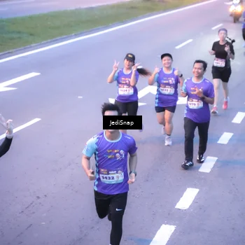 Runner Photo 8238861