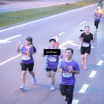 Runner Photo 8238865