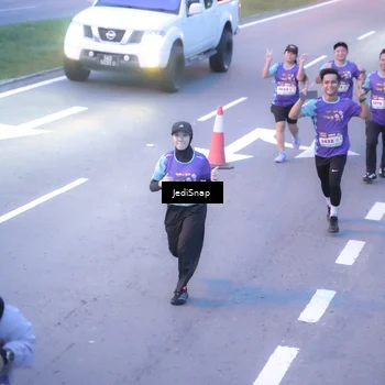 Runner Photo 8238871