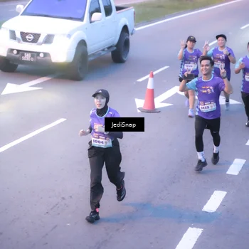 Runner Photo 8238876