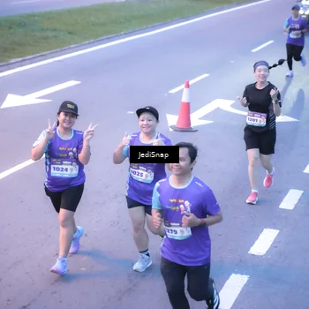Runner Photo 8238883