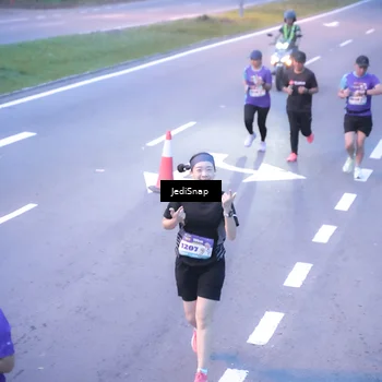 Runner Photo 8238899