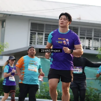 Runner Photo 8238946